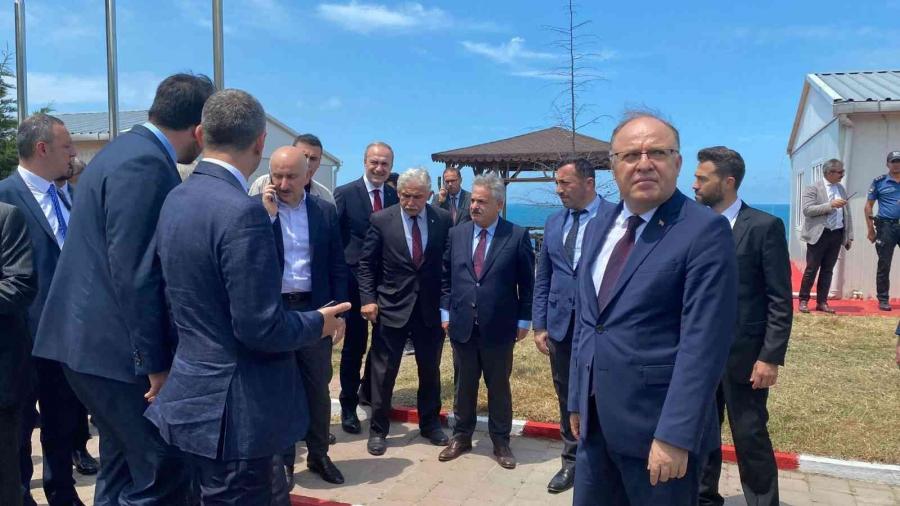 Bakan Karai̇smai̇loğlu Teoman Duralı Tünelleri̇nde Di̇reksi̇yona Geçti̇