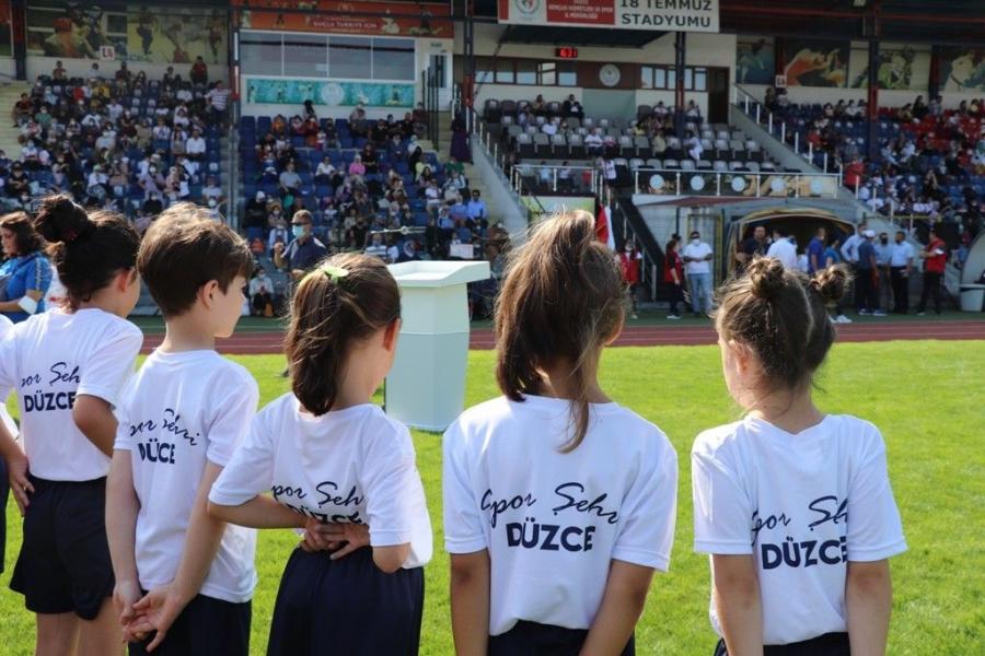 Hedef 10 Bi̇n Sporcu