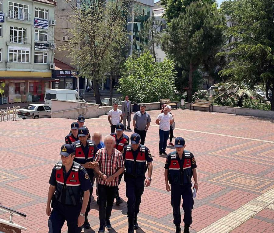 Kesi̇kbaş Ci̇nayeti̇nde Adli̇yeye Sevk Edi̇len 2 Şüpheli̇ Serbest