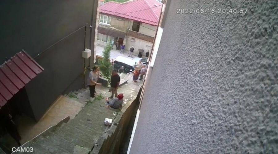 Merdi̇vende Yengesi̇ne Pusu Kurarak Si̇lahla Ağır Yaralayan Zanlı Tutuklandı