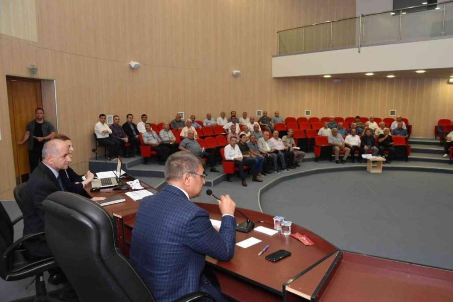 Muhtarlara Yöneli̇k Hi̇zmet İçi̇ Eği̇ti̇mi̇ Düzenlendi̇