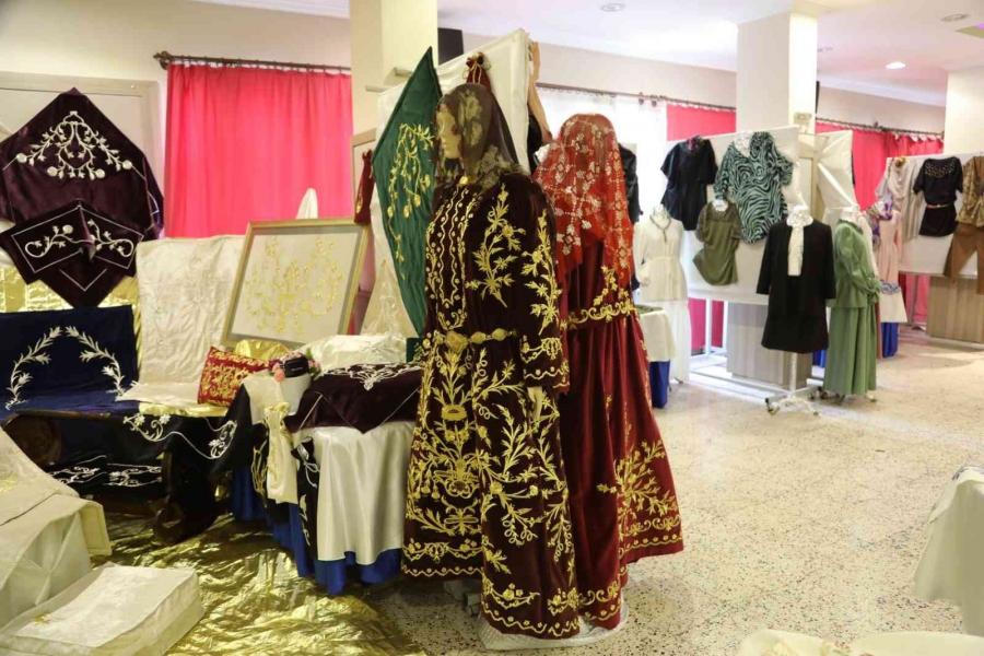 Safranboluda Halk Eği̇ti̇m Sergi̇si̇