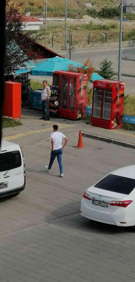 Sokak Ortasında Doktorla Esnaf Kavga Etti̇