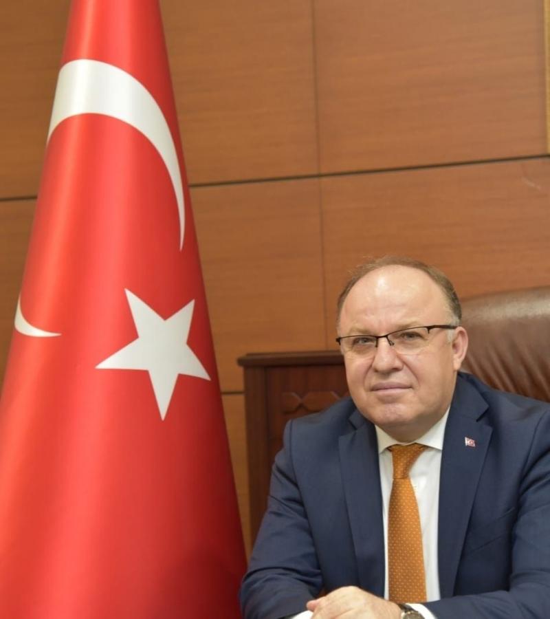 Vali̇ Tutulmaz Babalar Gününü Kutladı