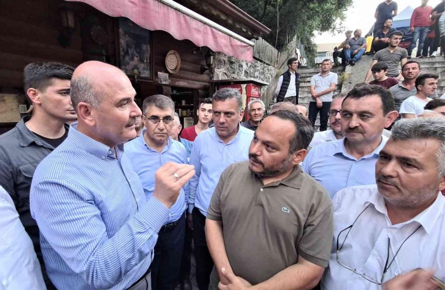 Gurbetçi̇ler, Bakan Soyluya Türki̇ye İle Almanya Arasındaki̇ Afette Müdahale Farkını Anlattı