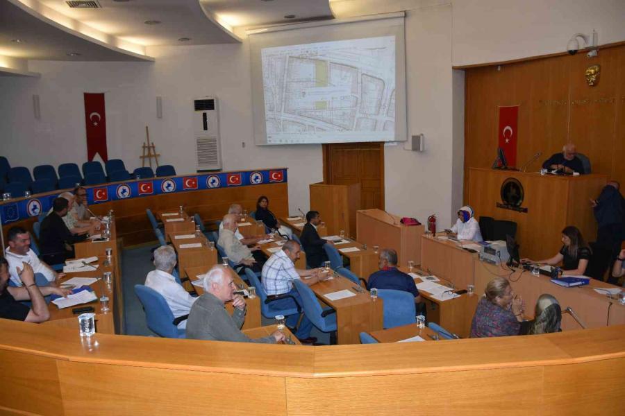 Mecli̇s 19 Gündem Maddesi̇ni̇ Görüştü