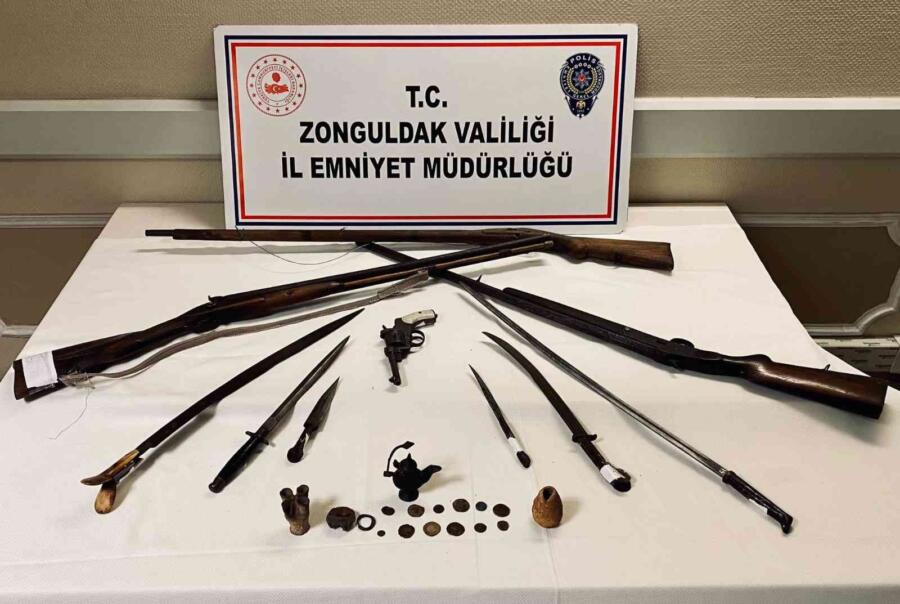 Tari̇hi̇ Eser Kaçakçısı Eki̇pler Tarafından Yakalandı