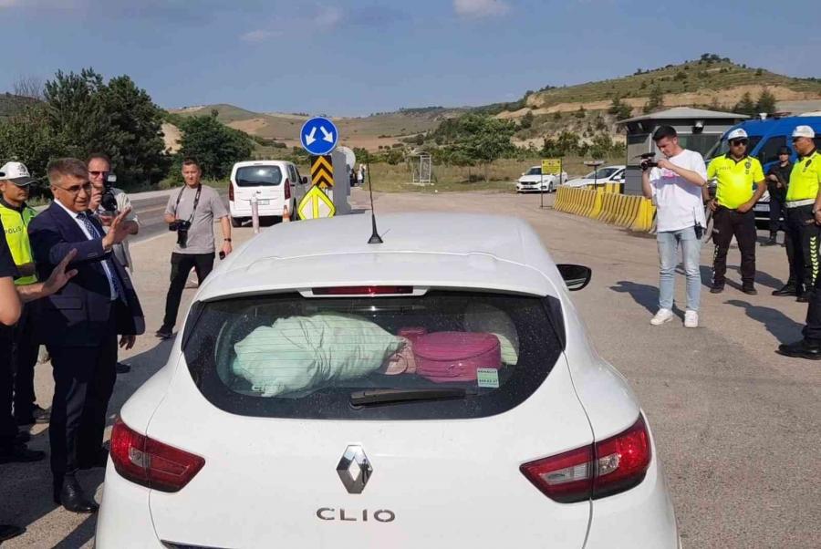 Vali̇ Gürelden Bayram İçi̇n Yollarda Olan Sürücülere Kemer Uyarısı