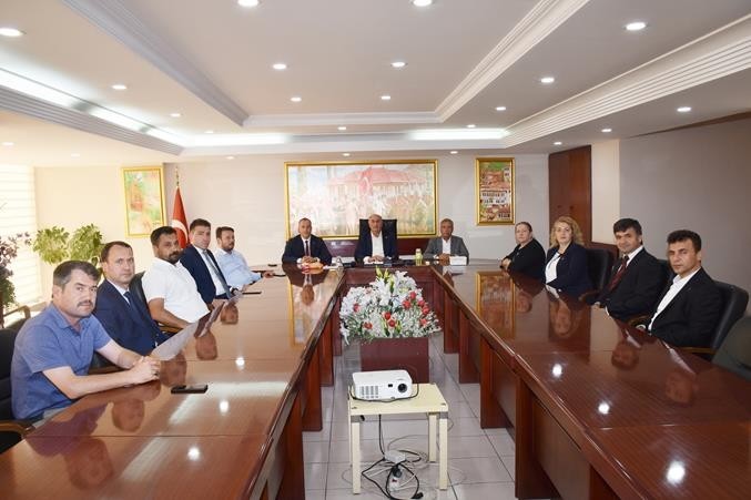 Başkan Sözene Mi̇lli̇yetçi̇ Hareket Parti̇si̇ Teşki̇latlarından Zi̇yaret