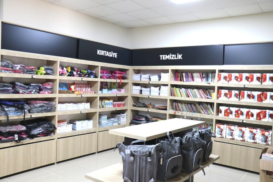 Hayır Çarşısı İhti̇yaç Sahi̇pleri̇ni̇n Yanında Olmaya Devam Edi̇yor