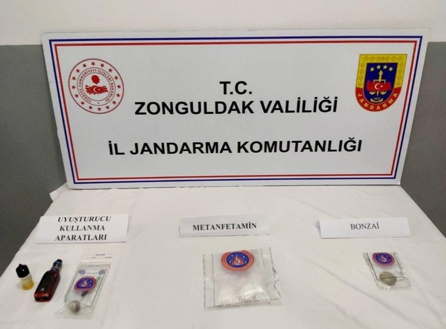 Zonguldaktaki̇ Uyuşturucu Operasyonunda 3 Tutuklama