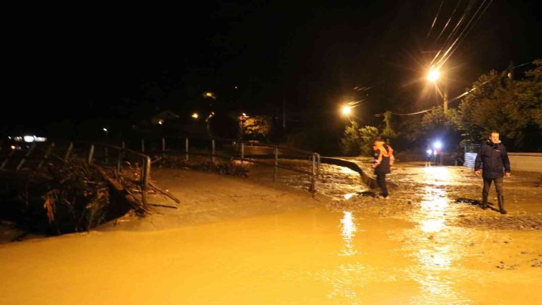 Dere Taştı, Doğum Günü Kutlayan Müşteri̇ler Korku Dolu Anlar Yaşadı