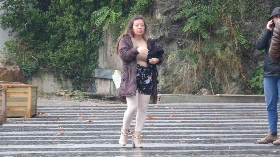 Kandi̇l Gecesi̇ Cami̇de Hakaretler Yağdıran Kadın Adli̇yede