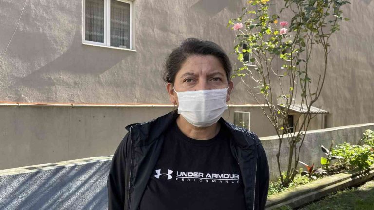 Sokak Köpekleri̇ Saldırısına Maruz Kalan Kadın Yetki̇li̇lere Seslendi̇ “Hayatımız Kısıtlanmasın”