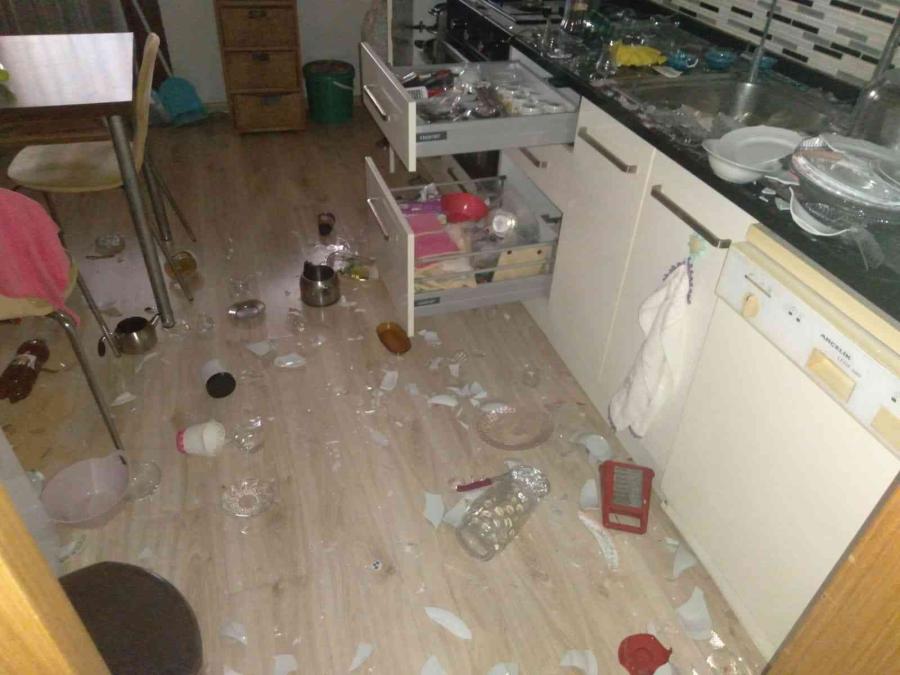 Düzcede En Büyük Hasar Dolapların Devri̇lmesi̇ Ve Ev Eşyalarının Kırılması İle Meydana Geldi̇