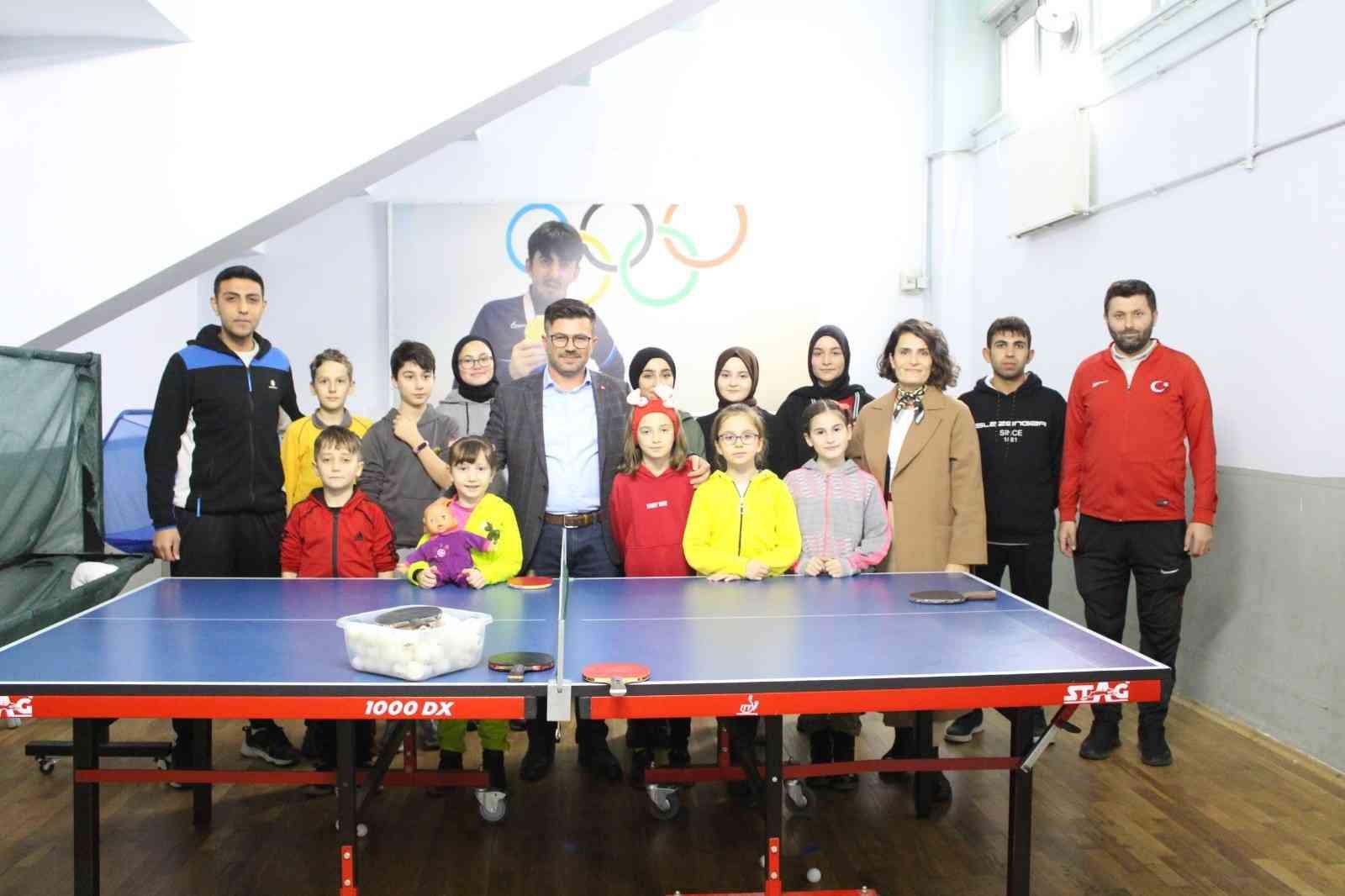 Spor Salonları Asıl Sahi̇pleri̇ne Kaldı