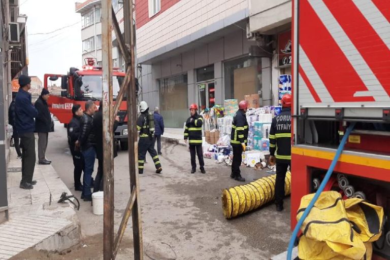 Çorum’da iş yerinde çıkan yangın büyümeden söndürüldü