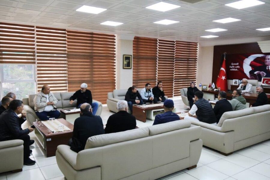 BAŞKAN POSBIYIK, UN PAZARI ESNAFIYLA BULUŞTU