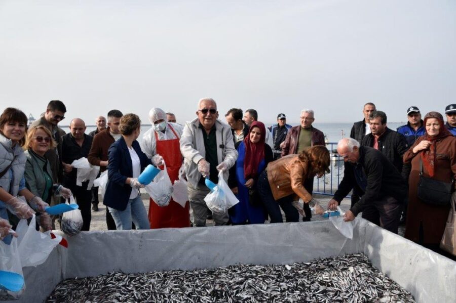 KDZ. EREĞLİ’DE 16. HAMSİ FESTİVALİ ATEŞİ YANDI